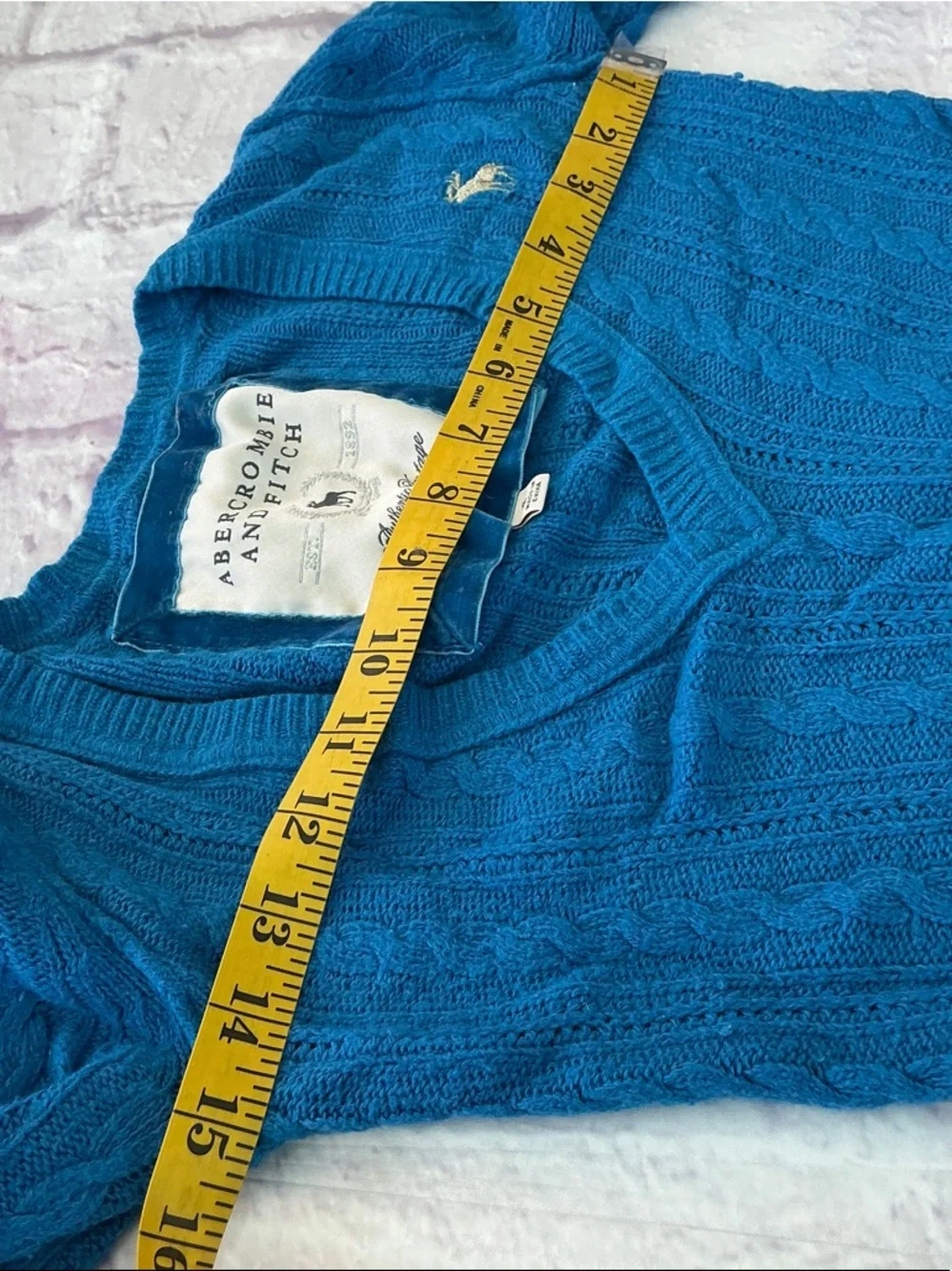 Abercrombie & Fitch Bright Blue Cable-Knit V-Neck Sweater - Picture 6 of 9
